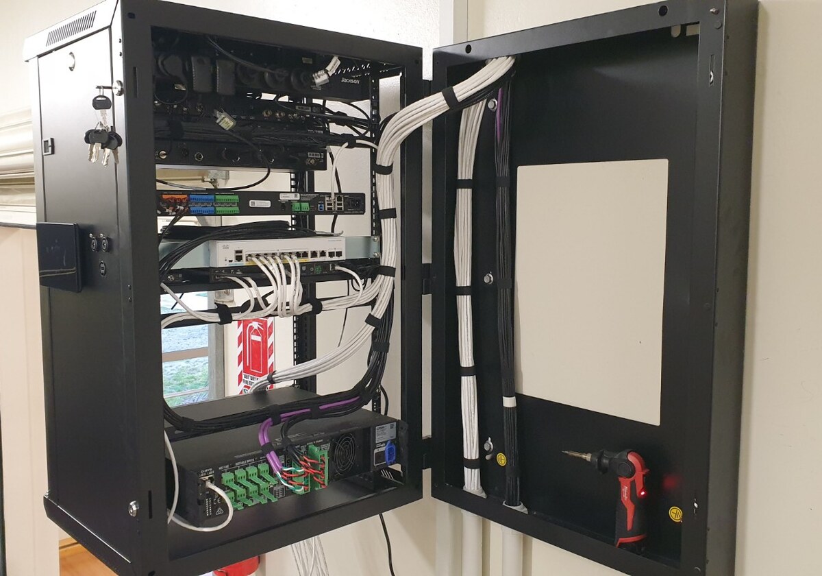 Audiovisual equipment rack installation